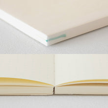 Carregar imagem no visualizador da galeria, Notebook Journal A5 • Pontilhado • Midori MD Paper