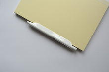 Carregar imagem no visualizador da galeria, Clipen – 01 Snow White • Caneta/Clip • Clipen

