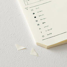 Carregar imagem no visualizador da galeria, Notebook Journal A5 1 day 1 page • Pontilhado • Midori MD Paper
